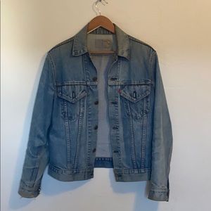 Vintage Levi’s jean trucker jacket